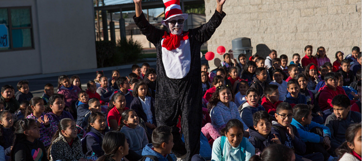 Santa Ana Students Take Part In Nationwide Reading Of  The Cat In The Hat