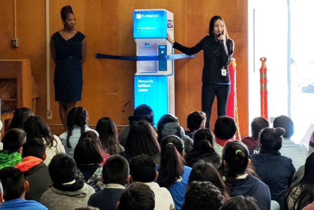 Students-learn-the-benefits-of-drinking-water-Allergan-Hydration-Station-Orange-County-United-Way-Healthy-Schools-Initiative